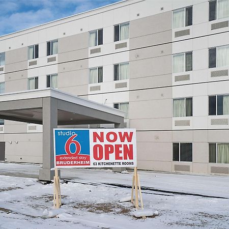 Studio 6-Bruderheim, Ab المظهر الخارجي الصورة